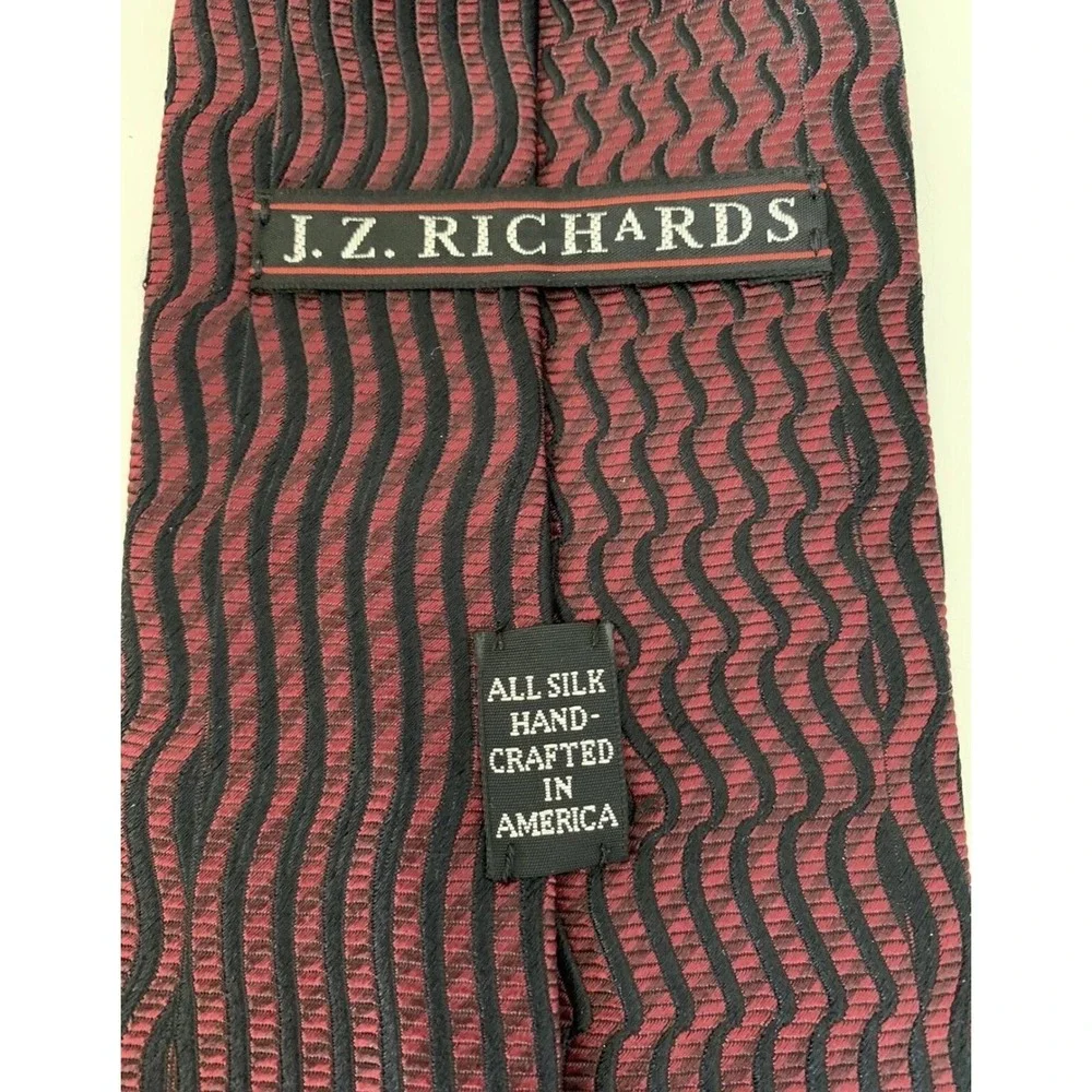 VTG J.Z. Richards Tie‎ Mens One Size Red Black Silk Geometric Wave Handcrafted